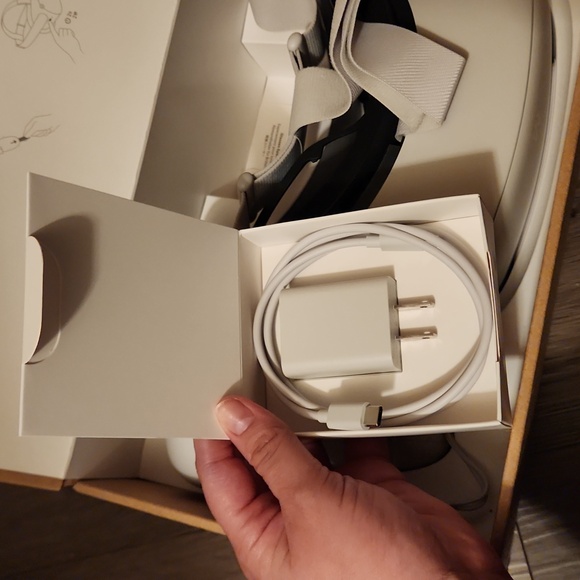 VR Meta Quest 2 - Picture 8 of 12